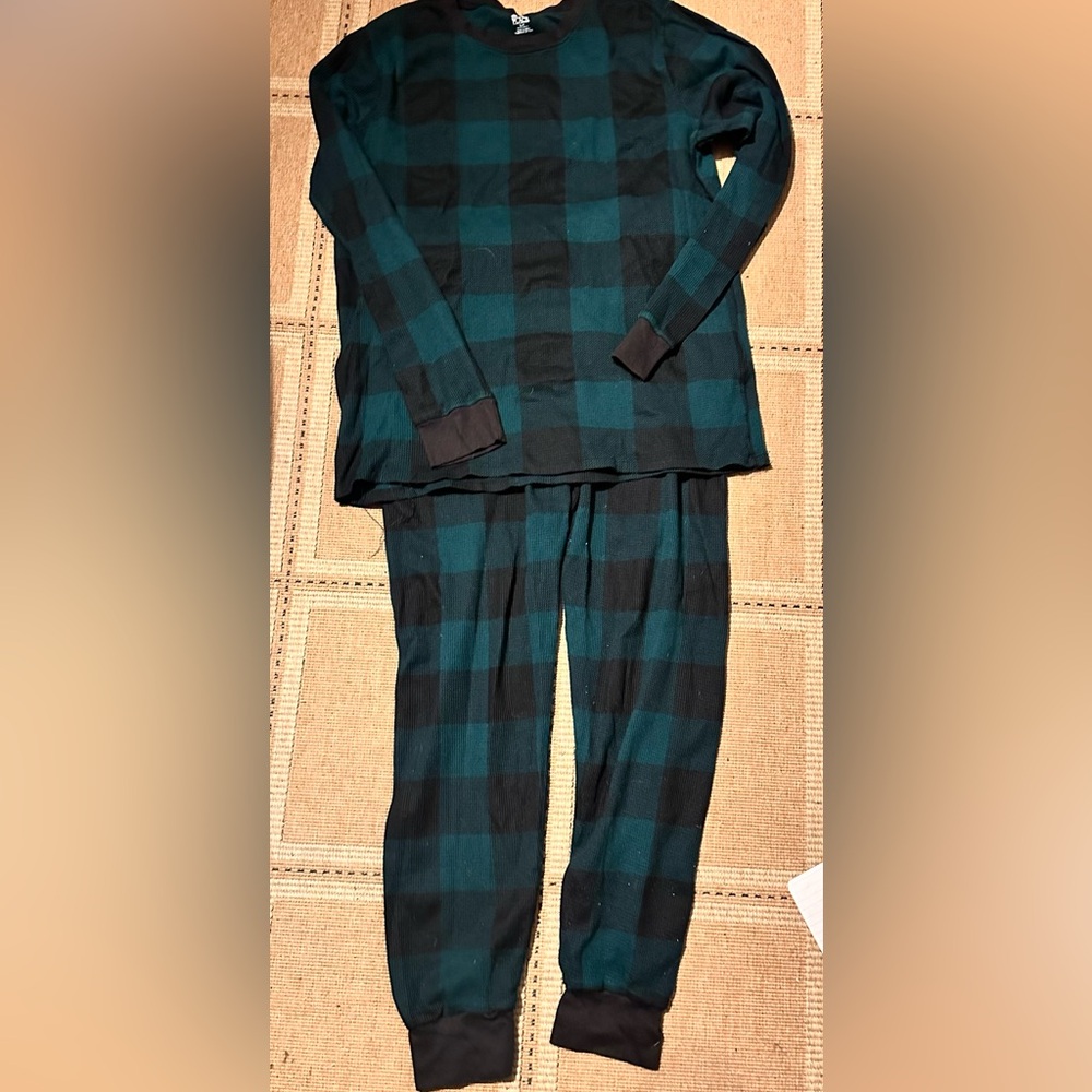 PJ PLACE Women’s Plaid thermal material pajama’s